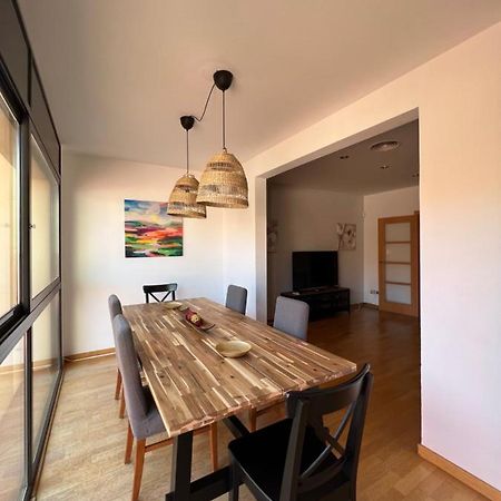 הוילה סנט פליו דה יוברגאט Casa Neus, Casa Cerca De Barcelona מראה חיצוני תמונה