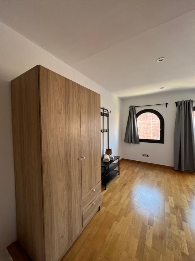הוילה סנט פליו דה יוברגאט Casa Neus, Casa Cerca De Barcelona מראה חיצוני תמונה